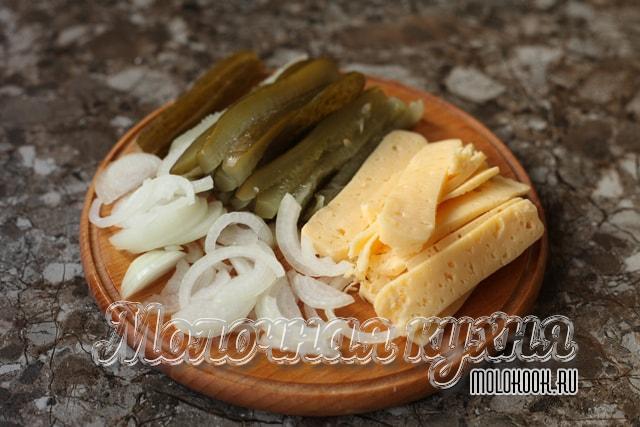 Продукты для начинки порезаны