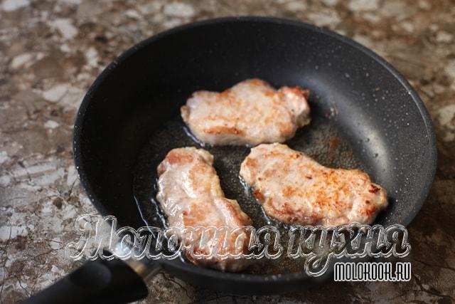 Обжарка мяса на сковороде