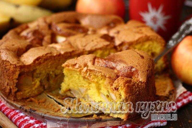 Рецепт яблочной шарлотки с бананами