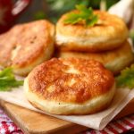 Супер пышные пирожки на сковороде