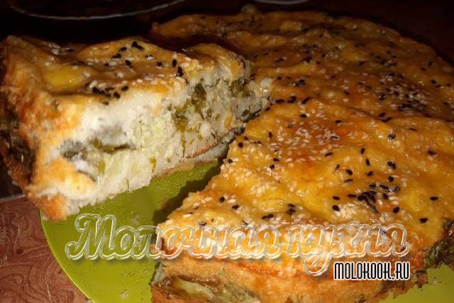 Наливной пирог с начинкой из цветной капусты, с сыром