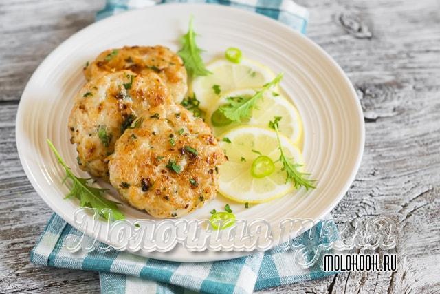 Рецепт ребленых котлет с укропом и сыром
