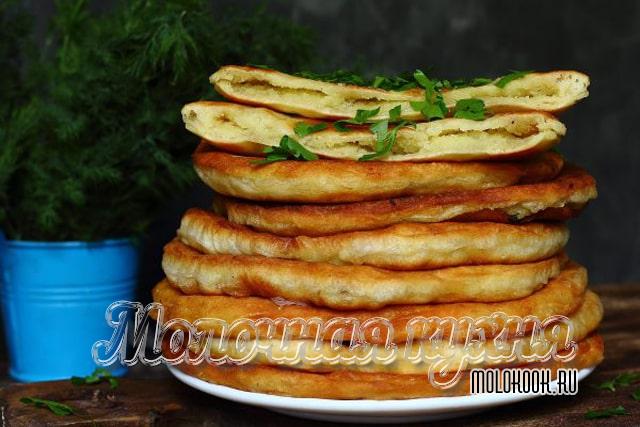 Лепешки с начинкой из картошки