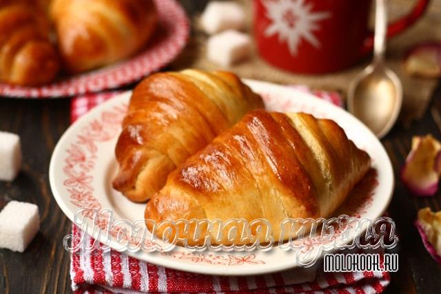 Румяная, блестящая корочка на пирожках