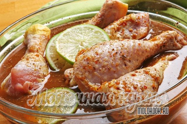 Курица, маринованная в уксусе и пряностях
