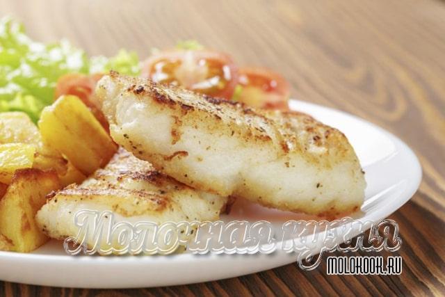Кусочки рыбы, обжаренные до румяной корочки