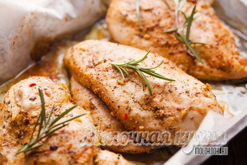 Курица в маринаде, запеченная в духовке