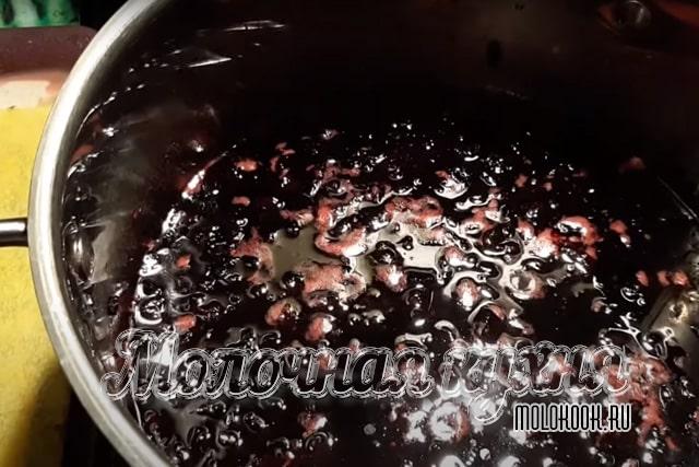 Варенье проварено до загустения
