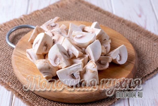 Порезанные шампиньоны