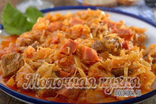Что добавить в тушеную капусту, чтобы она была вкуснее и ароматнее