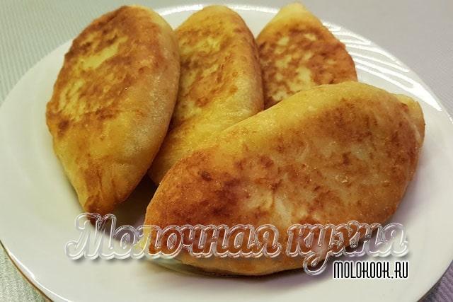 Самые вкусные рецепты жареных пирожков с картошкой на сковороде