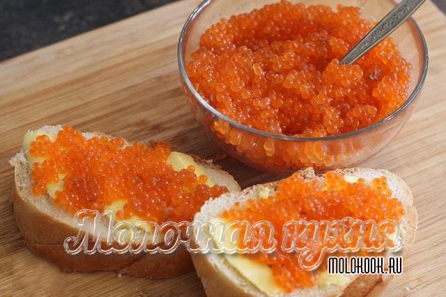 Рассказываем, как быстро засолить икру форели по самым вкусным рецептам