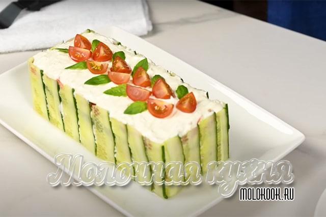 Вкусные салаты без майонеза – ТОП-23 рецептов на Новый год 2023