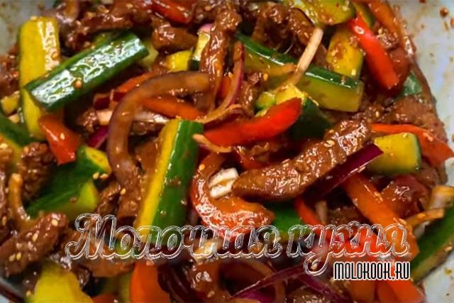 Вкусные салаты без майонеза – ТОП-23 рецептов на Новый год 2023