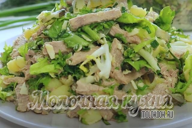 20 простых и вкусных салатов, которые подойдут на все случаи жизни