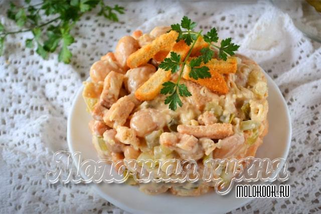 20 простых и вкусных салатов, которые подойдут на все случаи жизни
