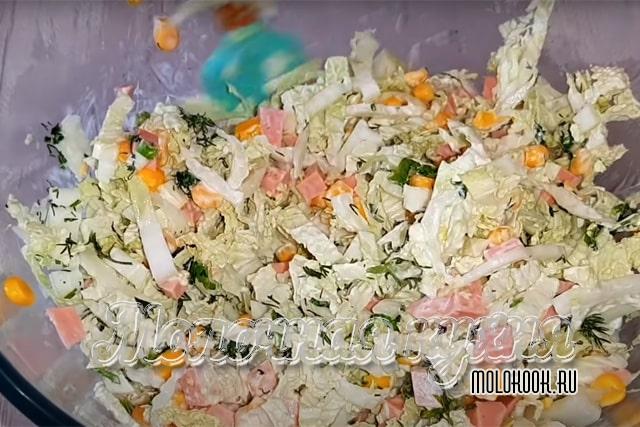 20 простых и вкусных салатов, которые подойдут на все случаи жизни