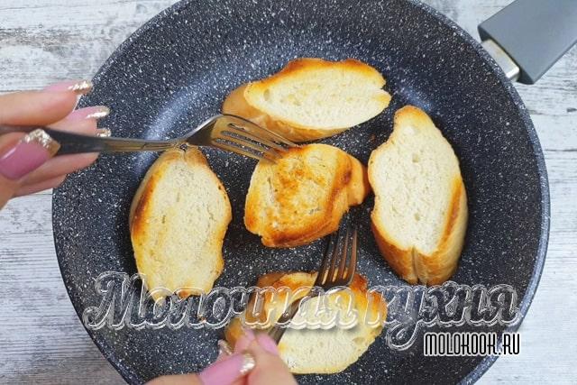 Бутерброды из шпрот и соленых огурцов - невозможно не соблазниться!