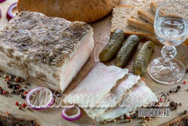 Как вкусно засолить сало в рассоле - быстрые способы