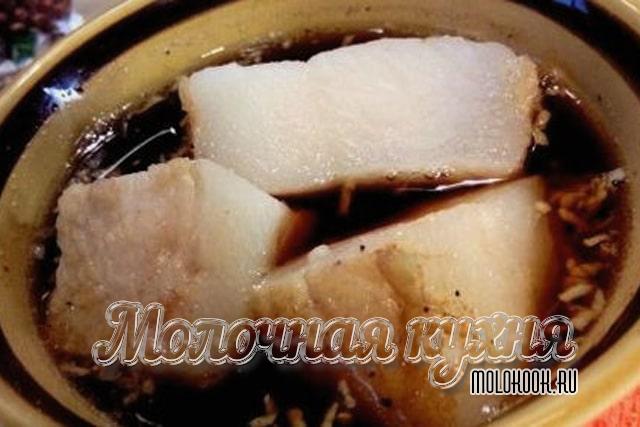 Как вкусно засолить сало в рассоле - быстрые способы
