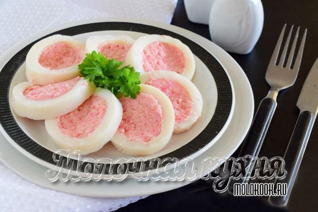 Закуска из фаршированных кальмаров