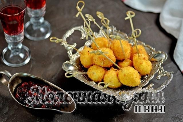 Моцарелла в сухарях