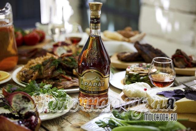 Какие продукты сочетаются с коньяком