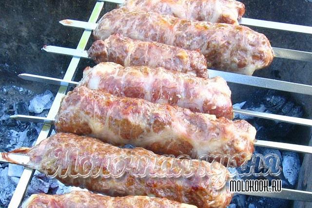 Люля-кебаб из индейки в жировой сетке