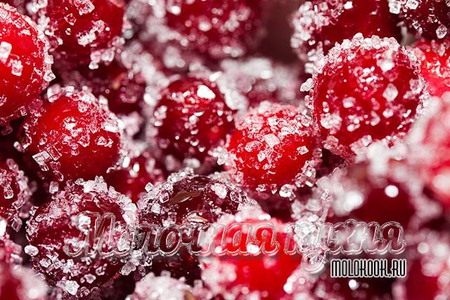 Вишня, замороженная с сахаром
