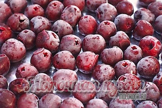 Вишня в морозильной камере