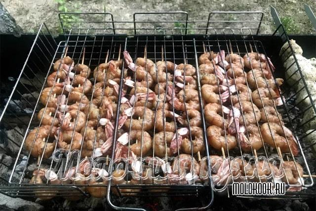 Креветки на решетке