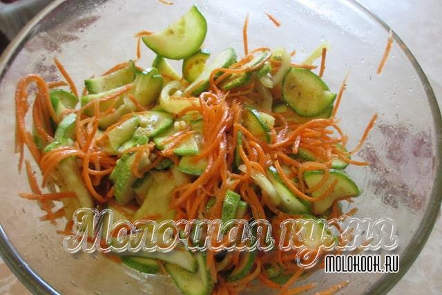 Закуска из кабачков с морковью