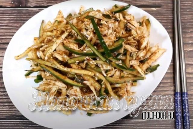 Салат из капусты и огурцов по-корейски