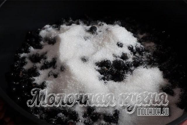 Засыпать сахаром