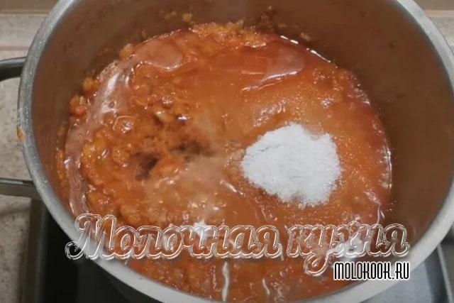 Соль, масло, сахар добавлены