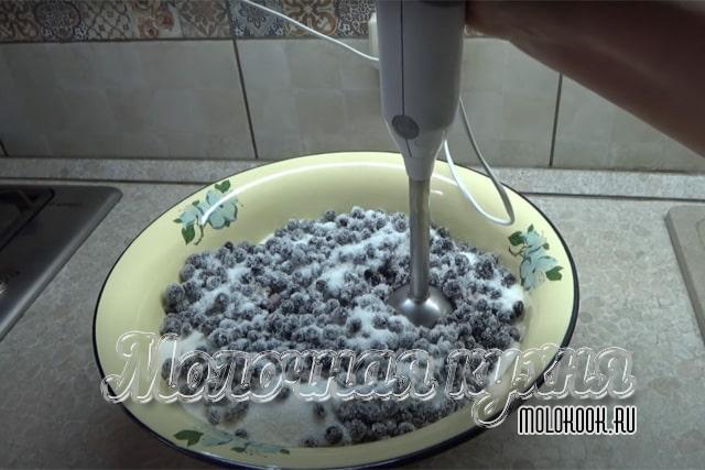 Измельчение погружным блендером