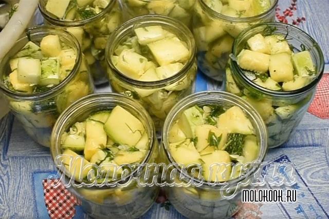 Распределить кабачки по банкам