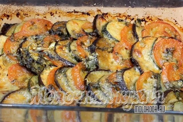 Кабачки с помидорами и баклажанами в духовке