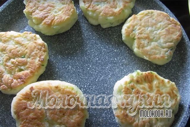 Оладьи из кабачков на кефире