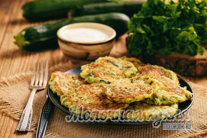 Вкусные оладьи из кабачков, приготовленные по простому рецепту
