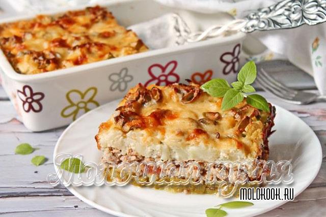 Запеканка с цветной капустой, кабачками и фаршем
