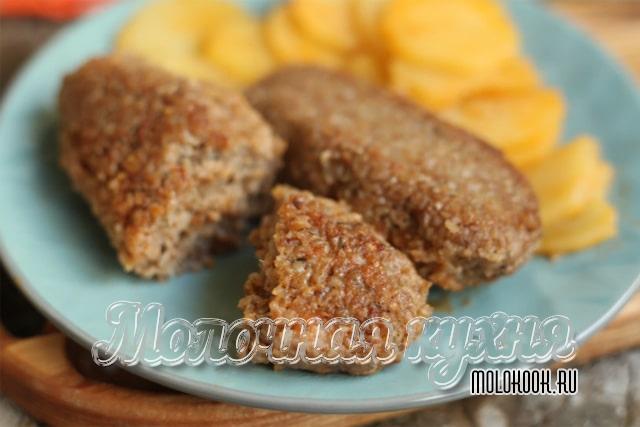 Гречнево-мясные биточки с картофелем