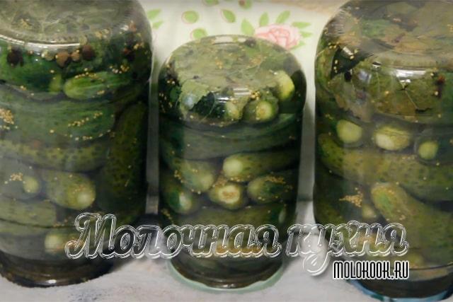 Маринованные огурцы с горчицей без стерилизации