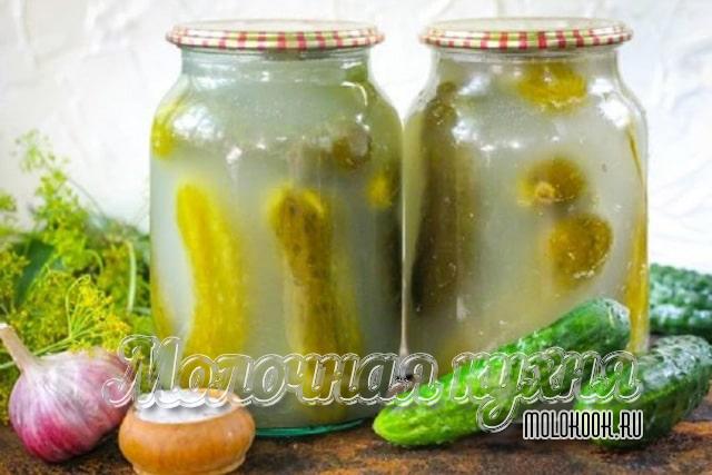 Квашеные огурцы с горчицей горячим способом