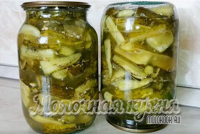 Резаные огурцы «Дамские пальчики» с горчицей