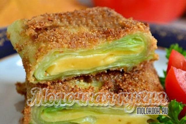 Шницель из капусты с сырной начинкой