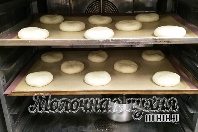 Расстойка булочек