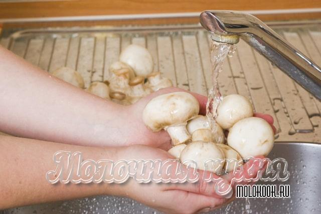 Мытье шампиньонов