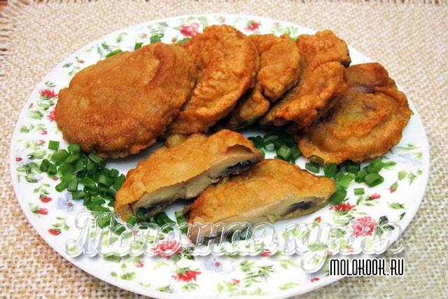 Шляпки шампиньонов, обжаренные в кляре