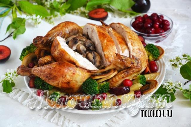 Курица фаршированная шампиньонами